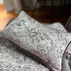 Camera grande con letto king size